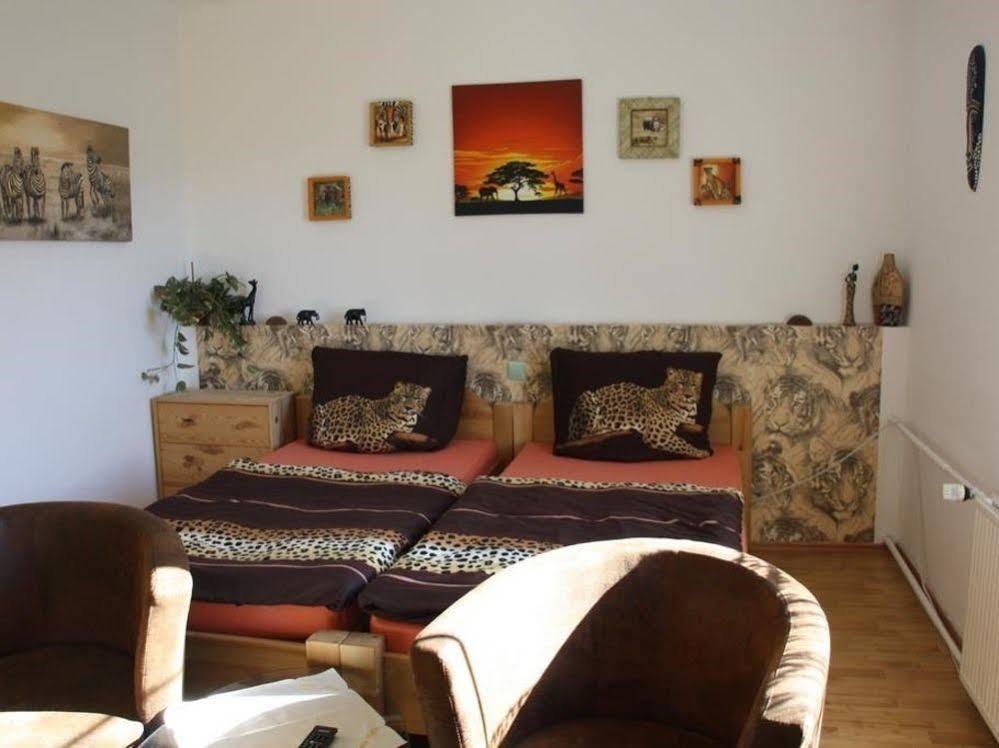 Hueblers-Schlafquartier Ξενοδοχείο Fürstenwalde Εξωτερικό φωτογραφία